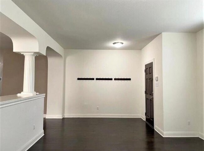 Building Photo - 508 Tyree Rd