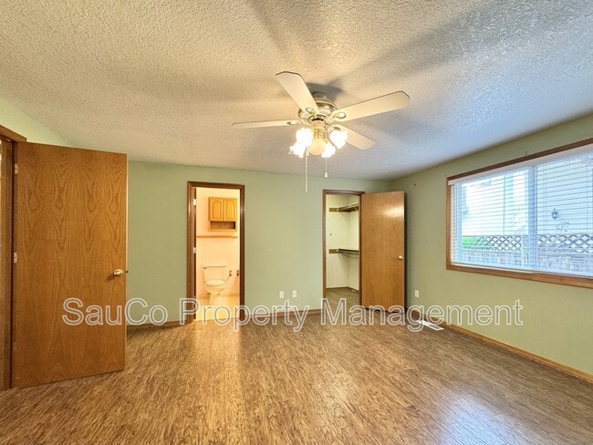 Building Photo - 1935 SE 75th Ct