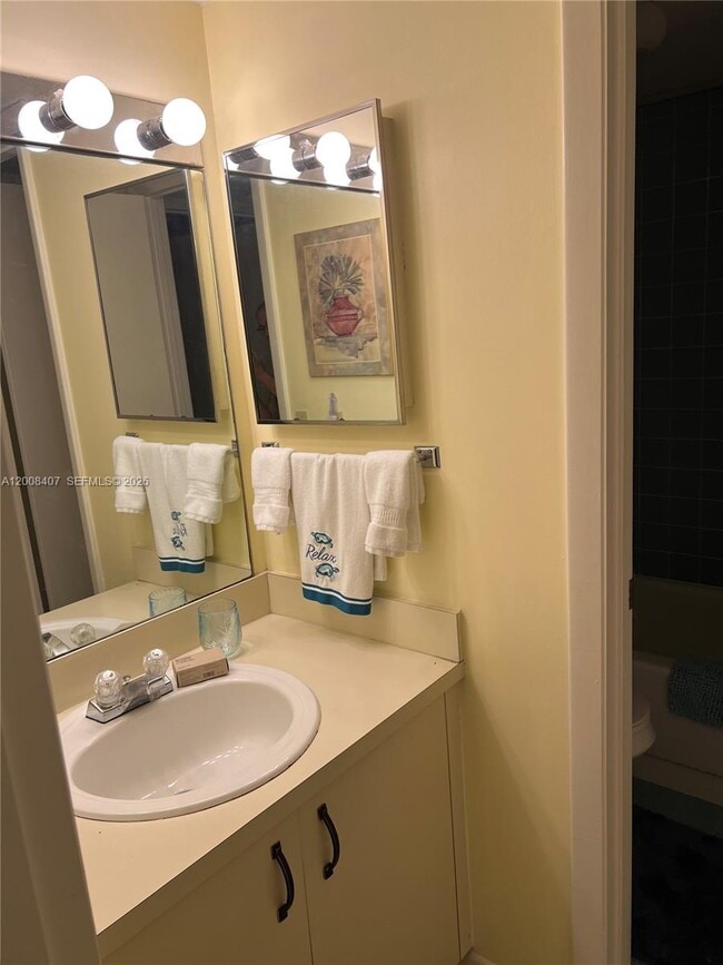 Building Photo - 980 Constitution Dr