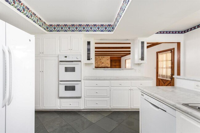 Building Photo - 4007 Edgerock Dr