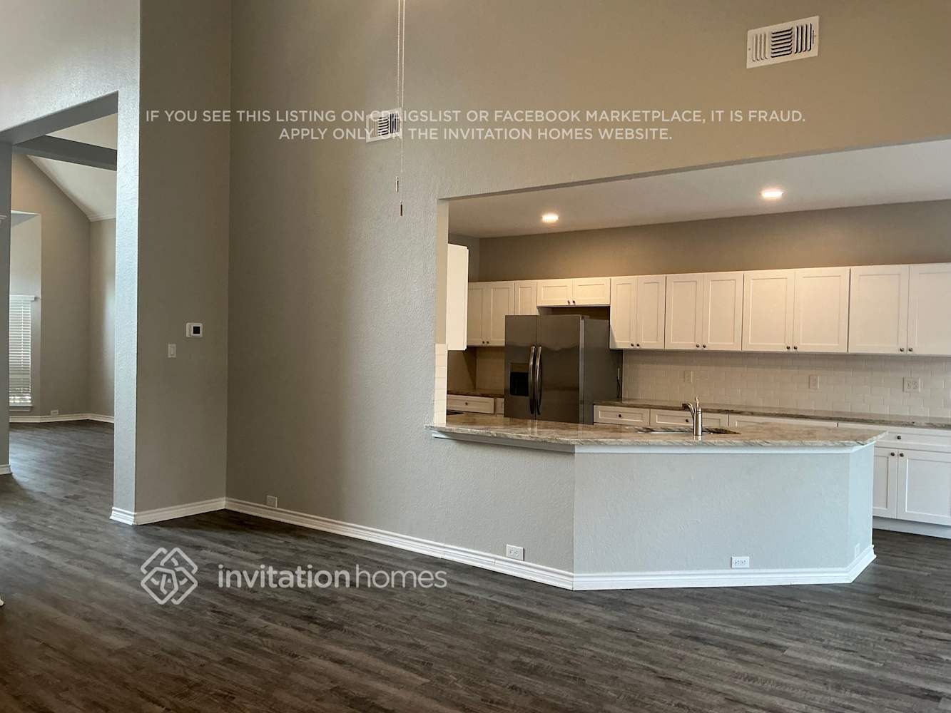 Building Photo - 2121 London Dr
