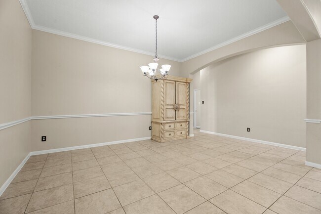 Building Photo - 4713 La Escalona Dr