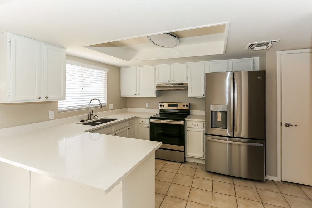 Building Photo - 1417 E Irwin Ave