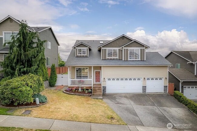 Primary Photo - Beautiful Craftsman Marysville!