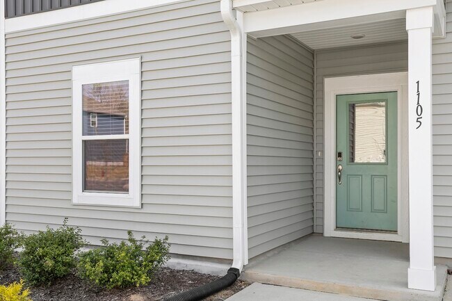 Building Photo - 1105 Umstead Grv Wy