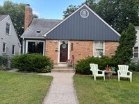 Building Photo - 4444 Cedar Ave
