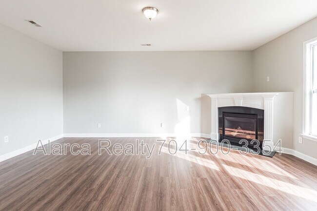 Building Photo - 13843 Porter Creek Rd