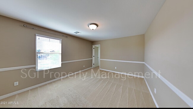 Building Photo - 5644 E Ansel Ave