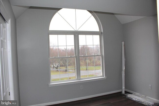 Building Photo - 176 S Patricia Dr