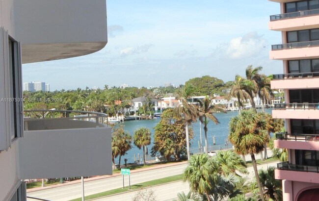 Building Photo - 5161 Collins Ave