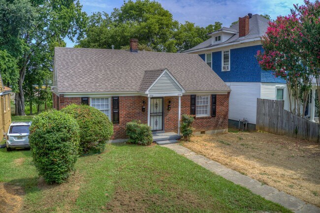 Building Photo - 1202/1204 Tutwiler Ave