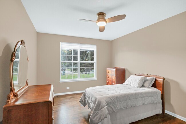 Building Photo - 2660 Harnish Dr