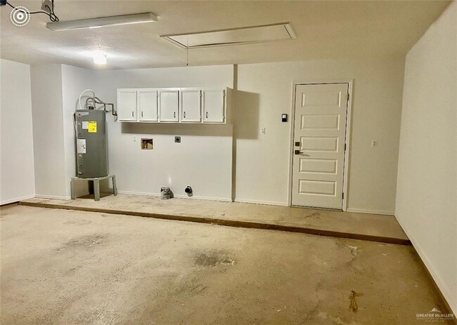 Building Photo - 1604 W Gastel Cir