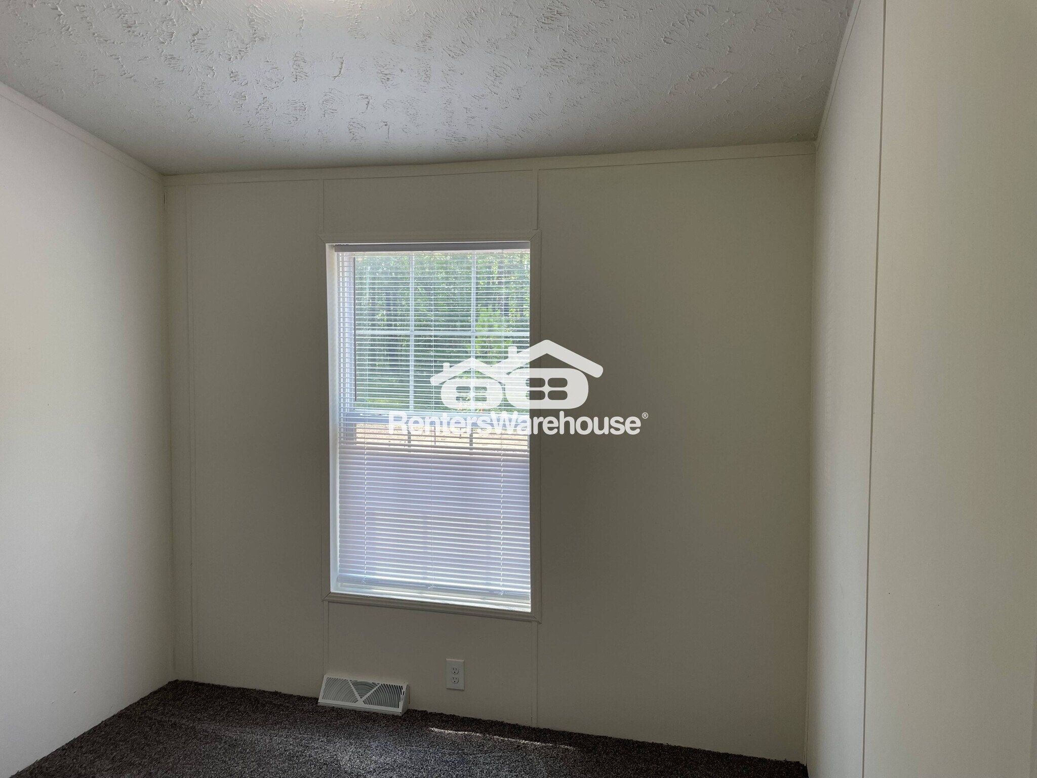 Building Photo - 7012 Lee Rd