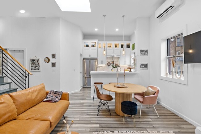 Building Photo - 405 Bloomfield St