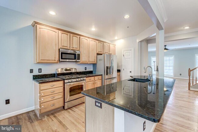 Building Photo - 5820 Pearson Ln