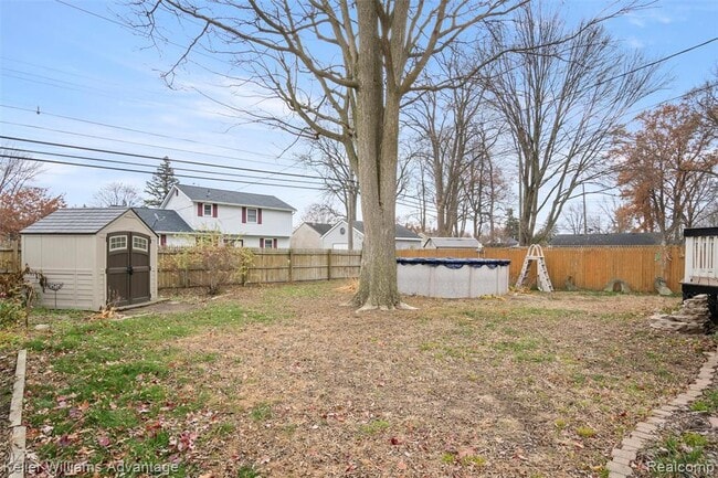 Building Photo - 33533 Rhonswood St