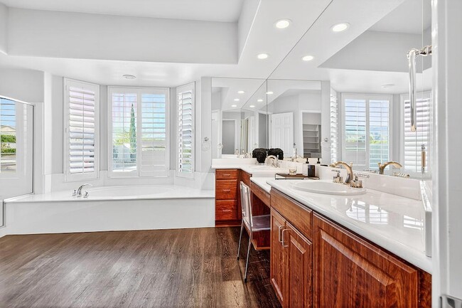 Building Photo - 5 Curie Ct