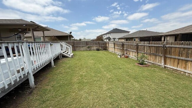 Building Photo - 412 Moulins Ln