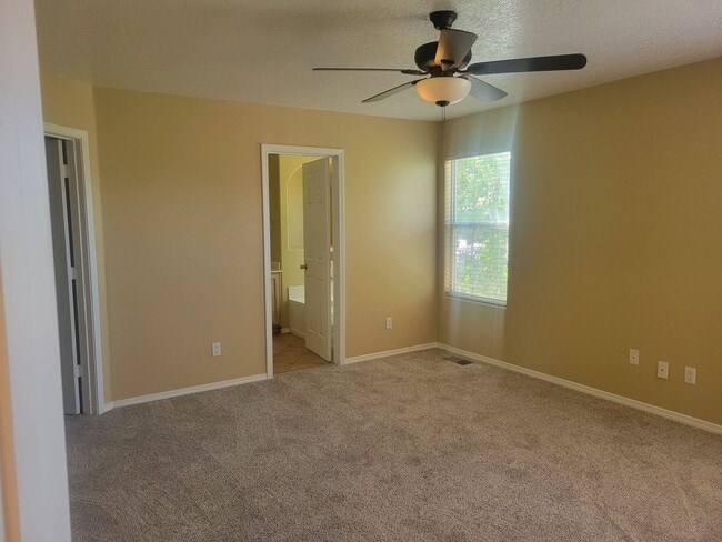 Building Photo - Spacious 4 Bedroom Home in Ventana Ranch. Upstairs living space! Great location!