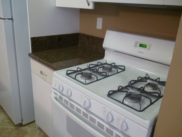 Building Photo - 18350 Hatteras St