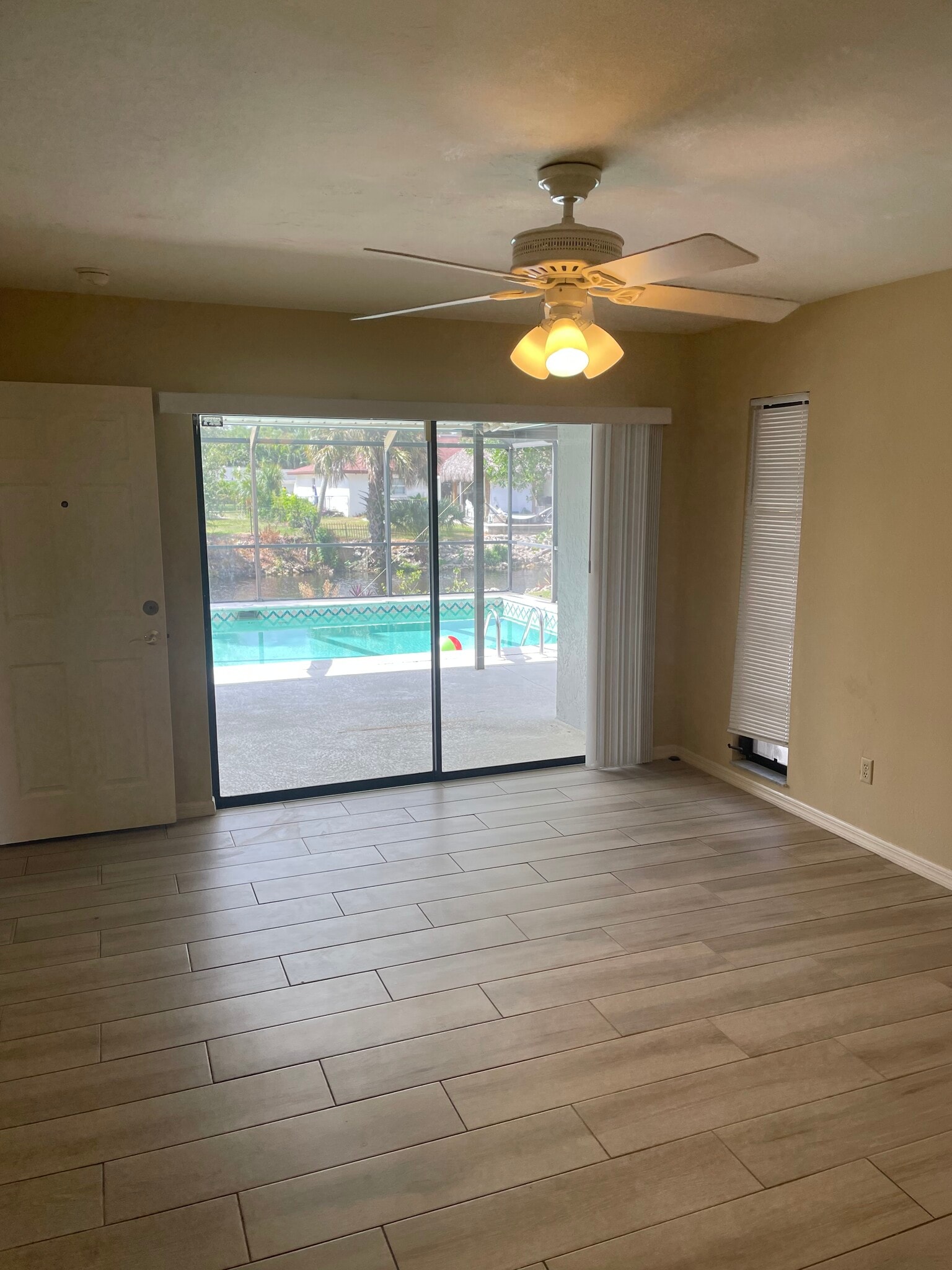 Building Photo - 2584 Longboat Dr
