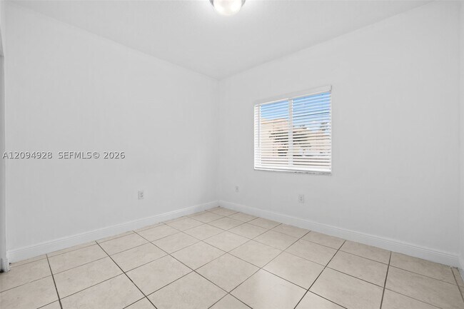 Building Photo - 2453 W 78th St