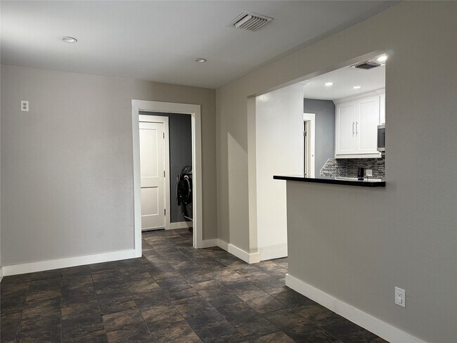 Building Photo - 3206 Hazy Park Dr