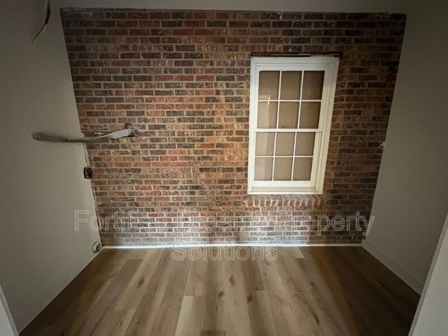 Building Photo - 431 Peeden Dr