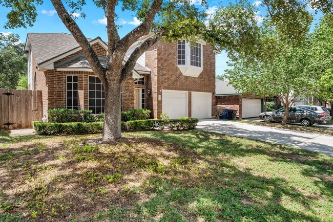 Building Photo - Spacious 4-Bed Home with Island Kitchen, Fireplace & Fenced Yard in San Antonio – 2,143 Sq Ft