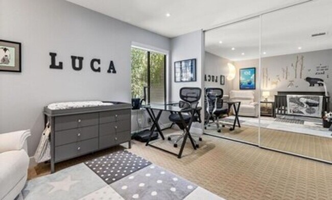 Building Photo - Gorgeous Two-Bedroom Condo with Golf Course Views in San Ramon!
