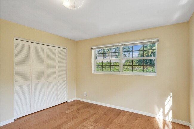 Building Photo - 249 NW 4th Diagonal