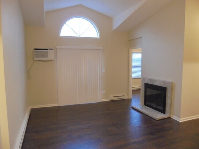 Building Photo - 1334 Cunat Ct