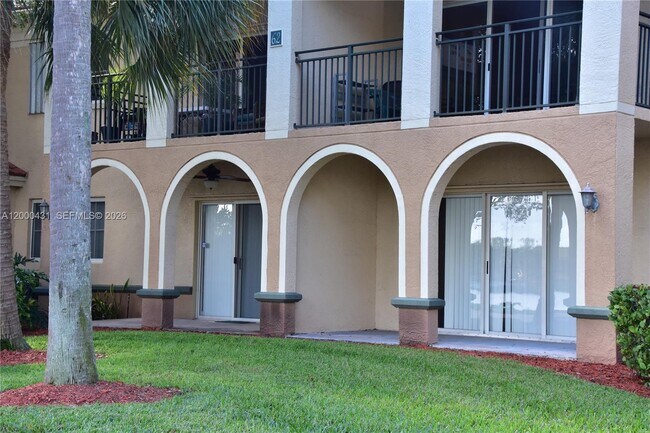 Building Photo - 2493 Centergate Dr