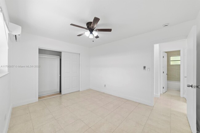 Building Photo - 2457 NE 183rd St