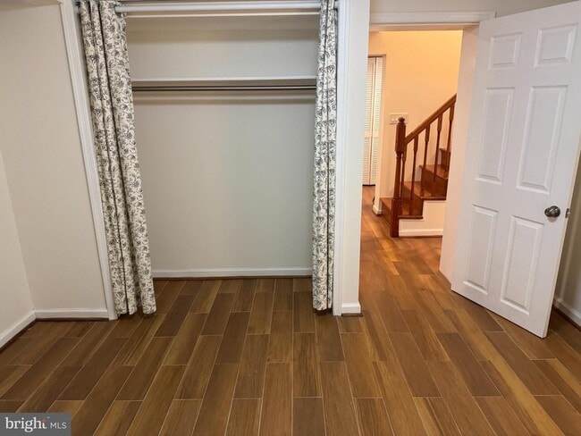 Building Photo - 3902 Hadley Square W