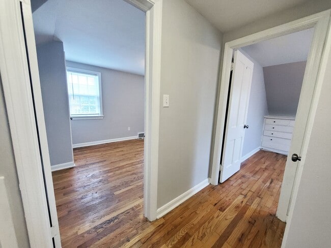 Building Photo - 3 bed - 1.5 Bath Cape Cod for Rent