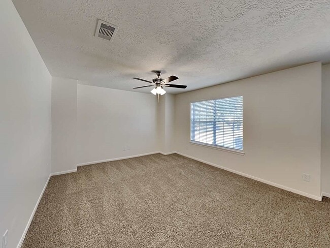 Building Photo - 1802 Oak Valley Dr