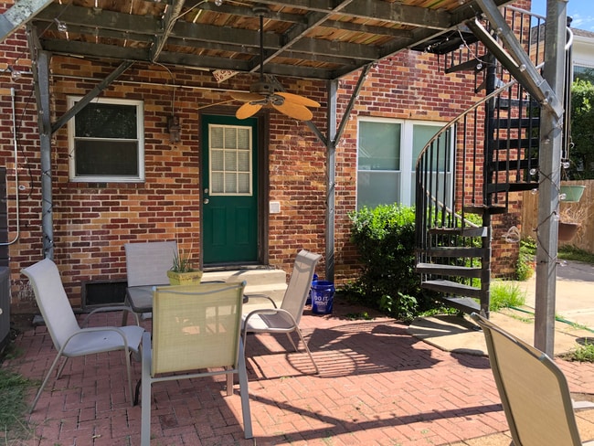 Back Patio - 401 W Saulnier St