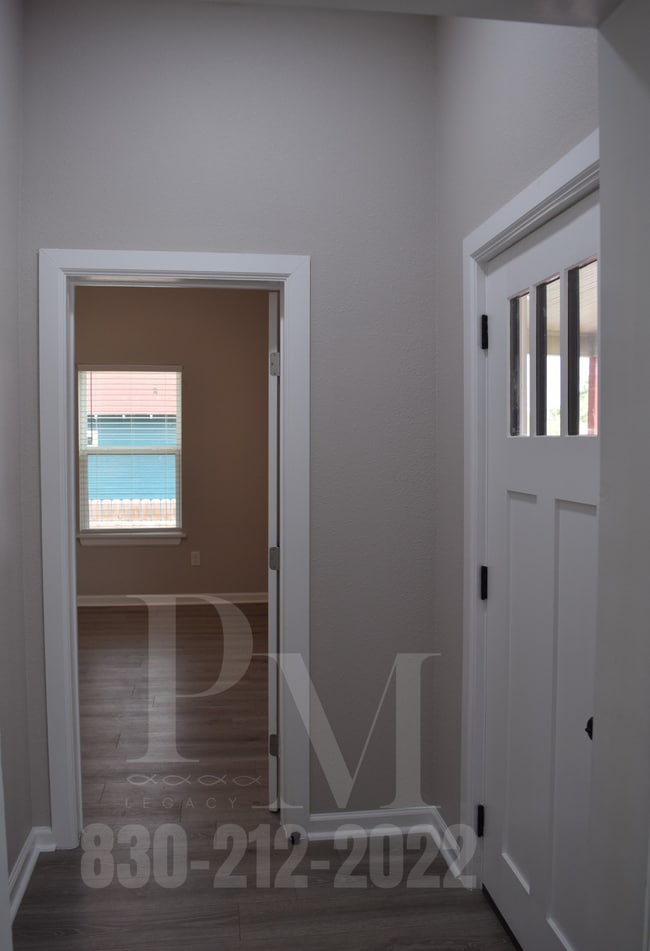 Building Photo - 213 Stafford St