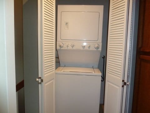 WasWasher/Dryer in unit - 10911 Bluffside Dr