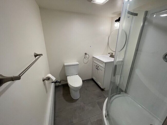 Building Photo - Charming 3-Bedroom Home with Finished Basement in Waterford Township