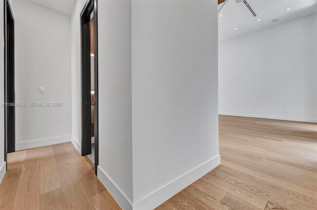 Building Photo - 630 NE 82nd St