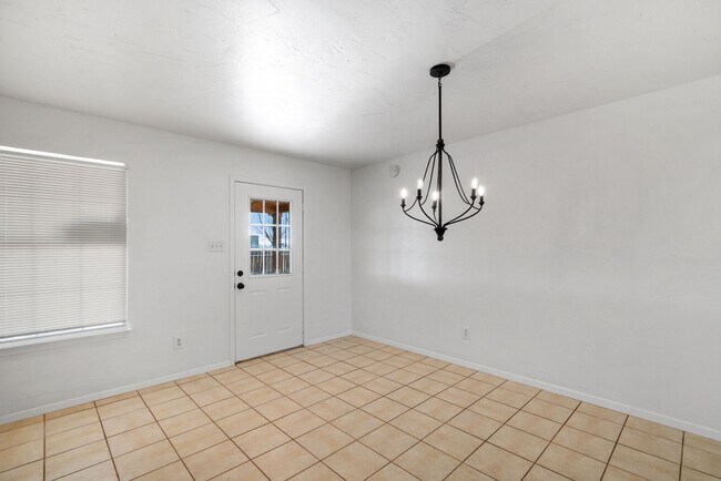 Building Photo - Horse Property
