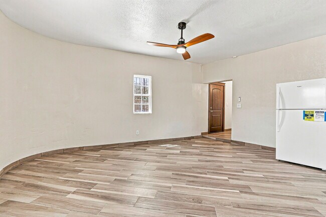 Building Photo - 3701 Hueco Ave