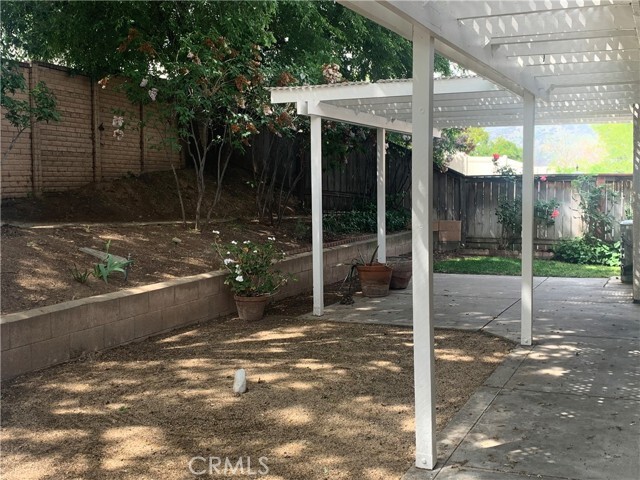 Building Photo - 35117 Hollow Creek Dr