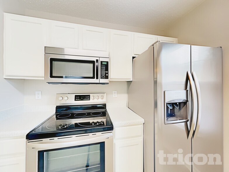 Building Photo - 1026 Summit Hills Dr