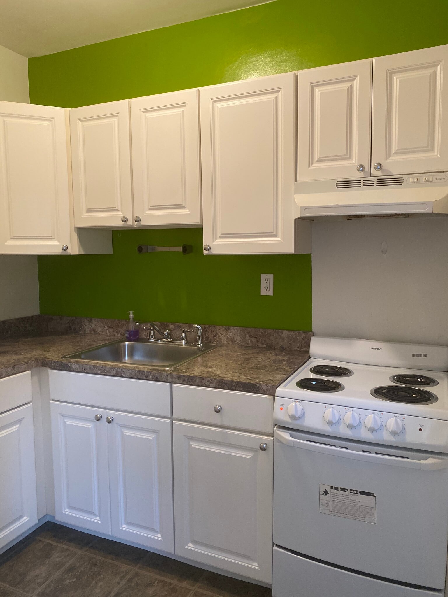 Building Photo - 90 Brainerd Rd