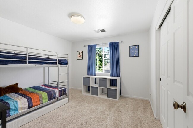 Building Photo - 1282 Seymour Cir