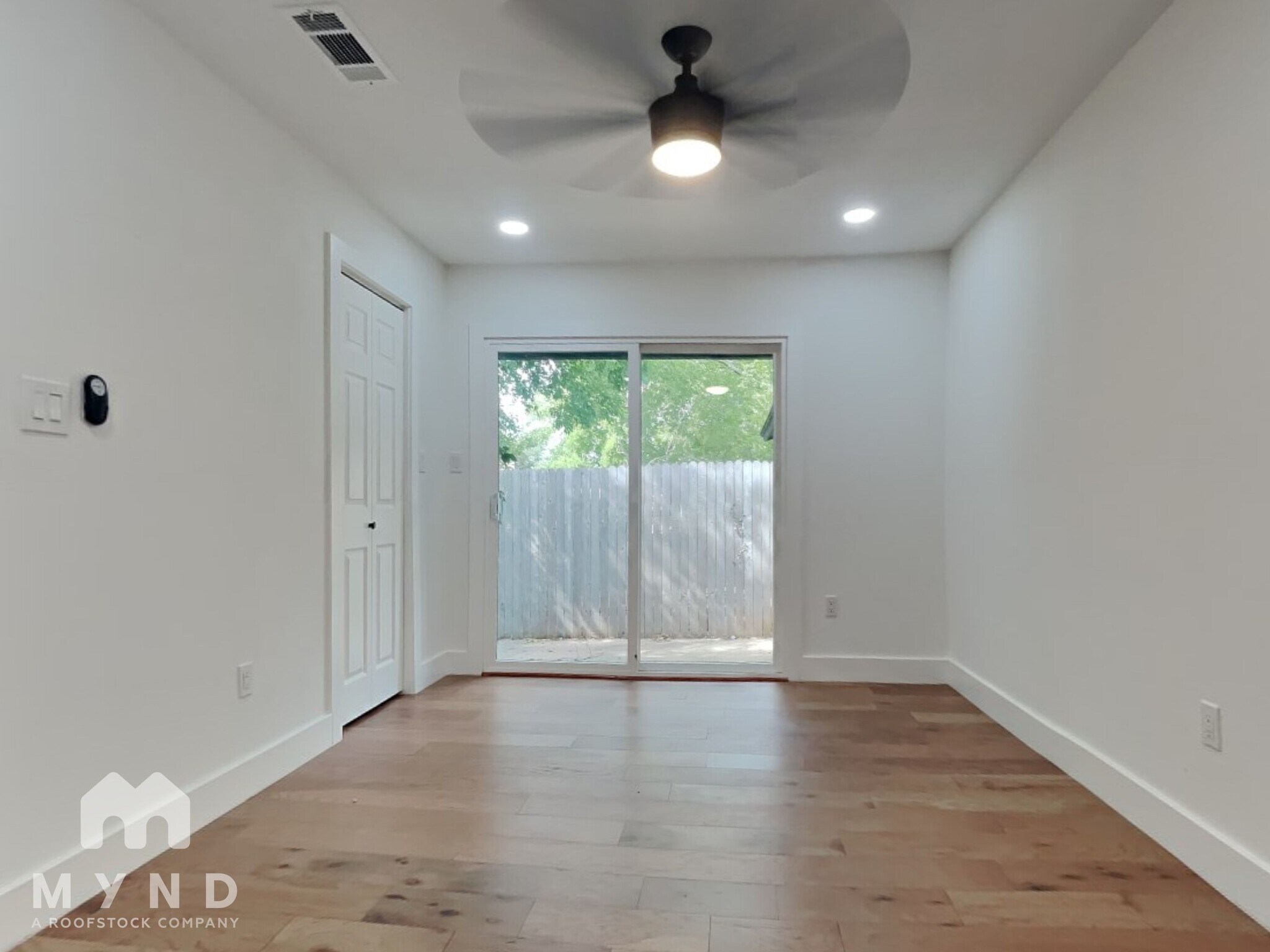 Building Photo - 1603 Rutland Dr